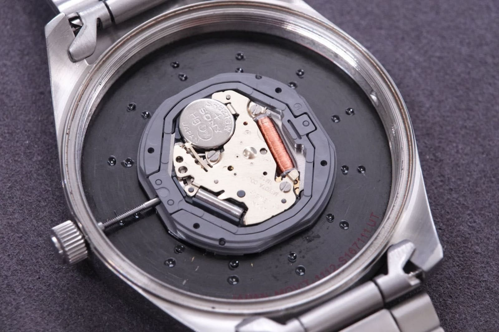 クォーツ時計（シチズン1112）